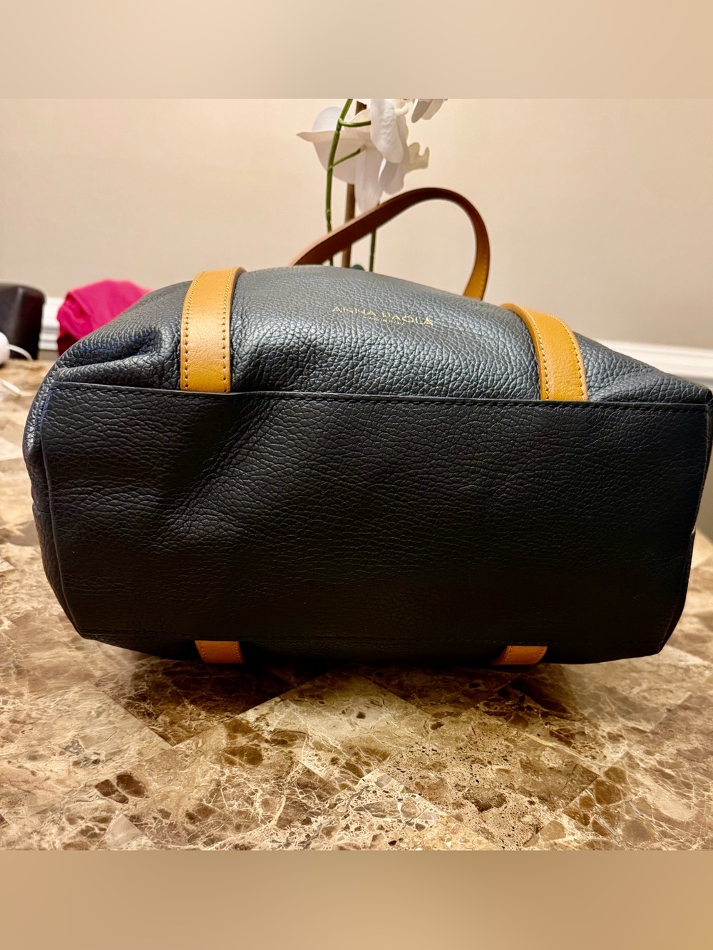 🥰♥️Anna Paola Black Pebbled Leather Drawstring Tote Bag (Made in Italy) - Picture 9 of 16